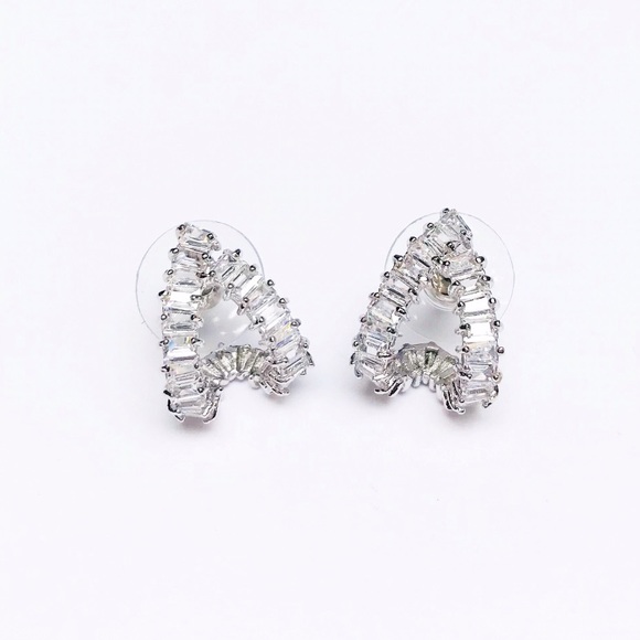 Golden Linings Jewelry - Cubic zirconia hoof shaped earrings